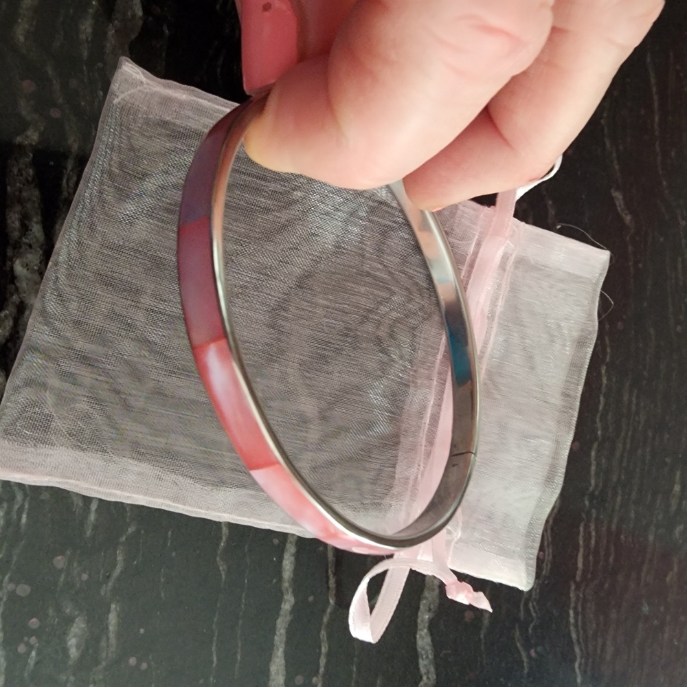 Pink bracelet - Picture 3 of 3